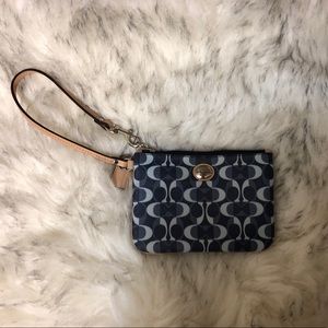 NWOT Coach Blue Dream C Zippered Wristlet Clutch